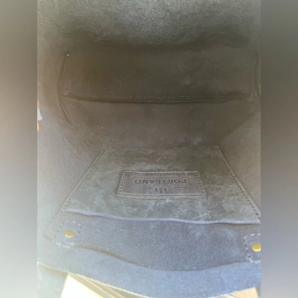 Portland Leather Deep Water Medium Classic Crossbody - Picture 8 of 8